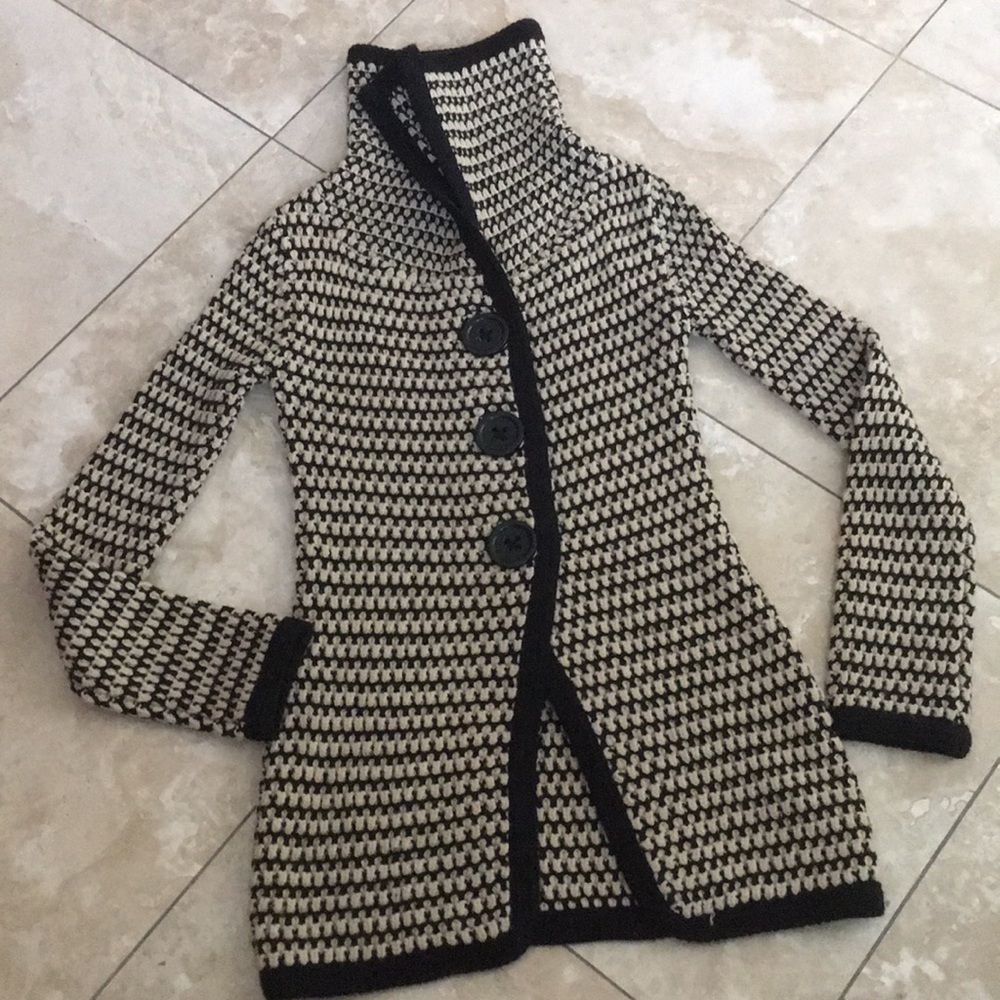 Free People UNIQUE! Chunky cardigan sweater. Great Condition. - Picture 2 of 8